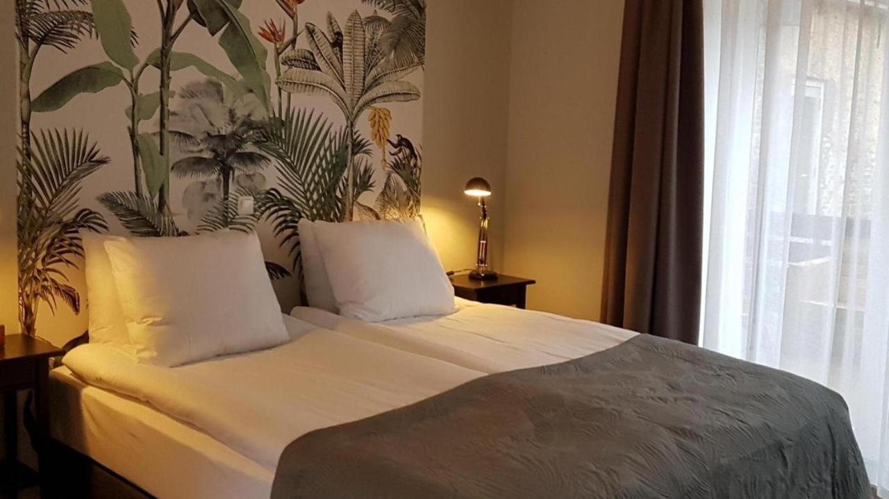 Anna'S Zusje Boetiekhotel Harlingen Bagian luar foto