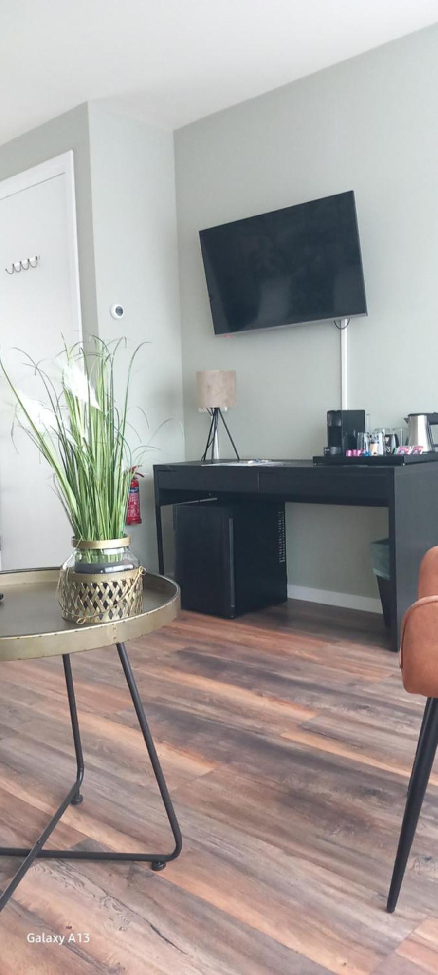 Anna'S Zusje Boetiekhotel Harlingen Ruang foto